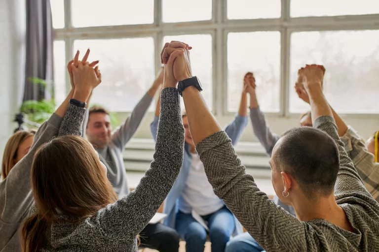 7 Mindful Group Activities For Adults in Recovery