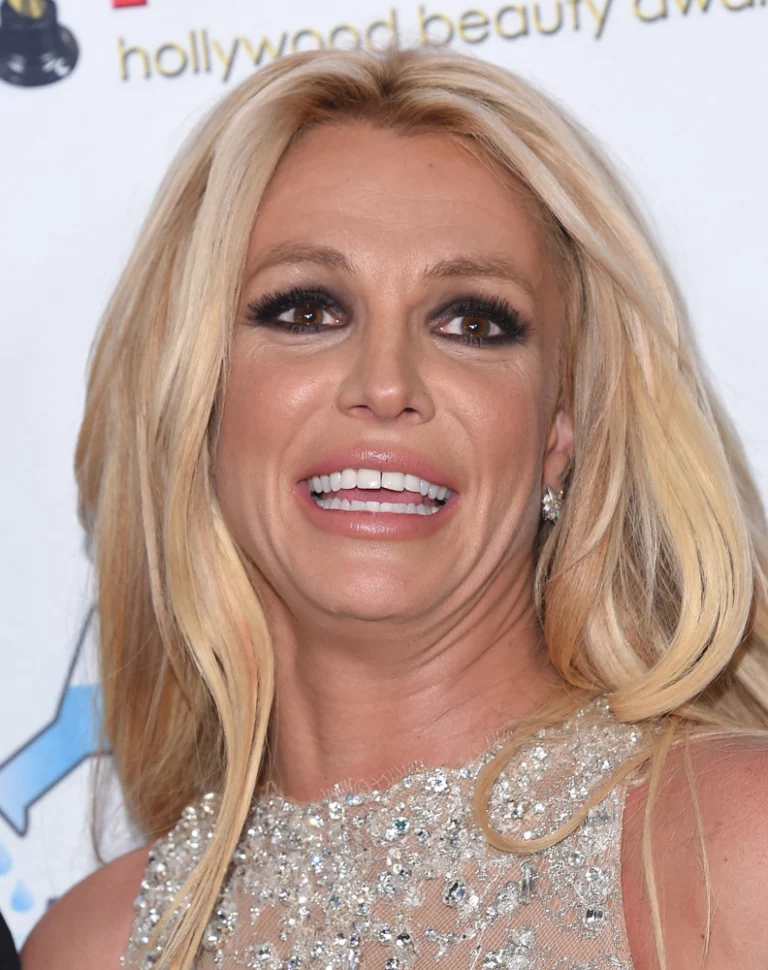 We Need To Talk About Britney Spears’ Mental Health