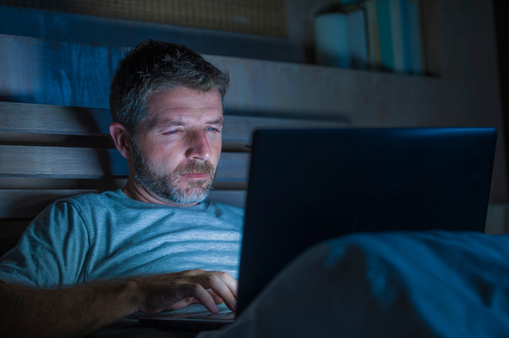 porn addiction symptoms can lead to a withdrawal from daily life