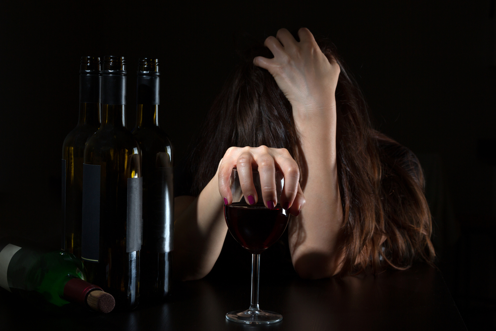woman experiencing alcohol blackouts and personality changes