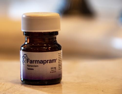 Medical-grade Farmapram and Xanax both contain alprazolam but may contain different inactive ingredients or fillers because of their separate manufacturers and government regulatory standards.